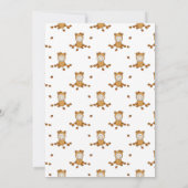 Niedliche Herbstbabys im Muster fallender Blätter Einladung (Rückseite)