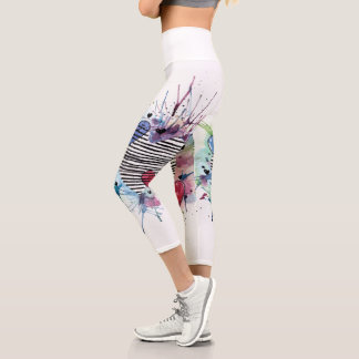 Niedliche Herzen und Waschen in Aquarellen Capri Leggings