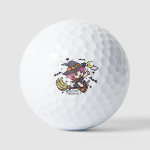 Niedliche Hexe auf einem Broomstick Golfball