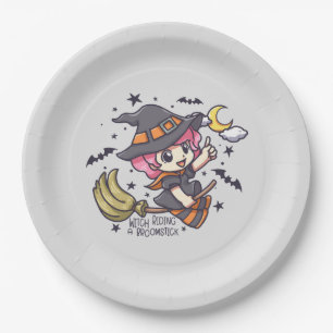 Niedliche Hexe auf einem Broomstick Pappteller