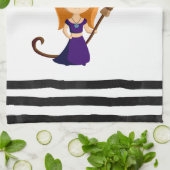Niedliche Hexe im Lila HutHalloween Geschirrtuch (Gefaltet)