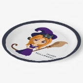Niedliche Hexe im Lila HutHalloween Pappteller (Schrägansicht)