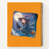 Niedliche Hexe mit Katzenspiralpapier Notizblock (Rückseite)