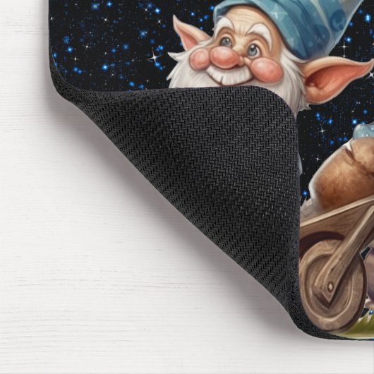 Niedliche Hexe und glückliche Gnome Mousepad (Ecke)