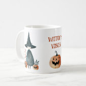 Niedliche Hexe und Kürbislaternen Hexerei Vibes Ha Kaffeetasse (Vorderseite Links)