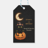 Niedliche Hexenkatze und Pumpkin Geburtstag Geschenkanhänger (Rückseite)