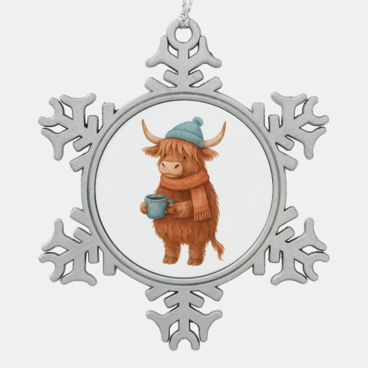 Niedliche Hochlandkuh mit Kaffee - Gemütlich Winte Schneeflocken Zinn-Ornament (Vorderseite)