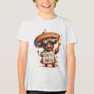 Niedliche Hochlandkuh Tragend Poncho Cinco De Mayo Tri-Blend Shirt