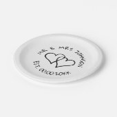 Niedliche Hochzeitszettel mit ineinander greifende Pappteller (Schrägansicht)