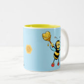 Niedliche Honigbiene mit Herz und Monogramm auf Li Zweifarbige Tasse (VorderseiteRechts)