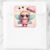 Niedliche Hummel mit Schirm Quadratischer Aufkleber (Tasche)