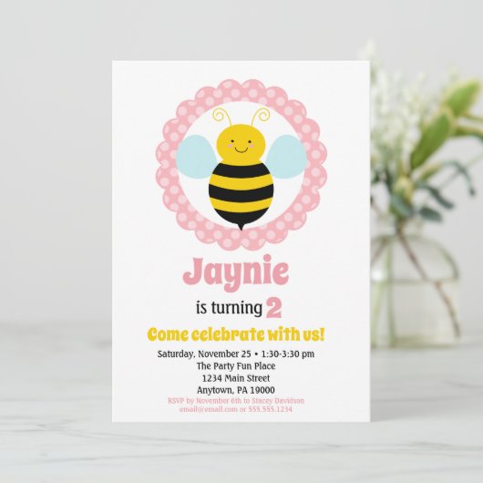 Niedliche Hummelmädchen Einladung zum Geburtstag (Stehend Vorderseite)