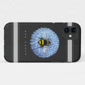Niedliche Hummeln auf Blauer Blume Naturschwarz Case-Mate iPhone Hülle (Rückseite (Horizontal))