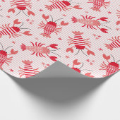 Niedliche Hummer auf hellrosa, weiße Streifen Geschenkpapier (Ecke)