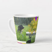 Niedliche Hunde in Rapeseed Field Collage Latte Ta Milchtasse (Linke Ecke)