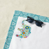 Niedliche Illustration der Blütenfülle Strandtuch (Beispiel)