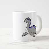 Niedliche Illustration eines Loch Ness Monsters. Jumbo-Tasse (Vorderseite Rechts)