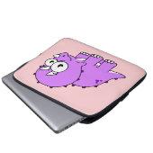 Niedliche Illustration eines Triceratops. Laptopschutzhülle (Vorne Knopf)