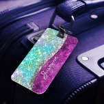 Niedliche irisierende lila aquamarine Imitat Glitz Gepäckanhänger<br><div class="desc">Hübscher schick und elegant mädchenhaft silber und irisierend Imitat Glitzer in Einhorn, Regenbogen, aquamarin, aqua, fuchsia und grüne Farben Design für den Trend-erfahrenen und kunstliebenden angesagten Trendsetter. Dieses stilvolle Design wäre ideal für Mädchen, die funkelnd Designs lieben. Zeigen Sie Ihren persönlichen Stil, sehen Sie modern, trendig und fühlen Sie sich...</div>