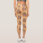 Niedliche Kakerlakenfigur Capri Leggings (Rückseite)