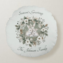 Niedliche Kaninchen im blumigen Winterkranz