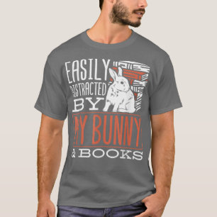 Niedliche Kaninchenliebhaber, die von Büchern und T-Shirt