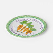 Niedliche Karotten Cartoon Illustration Pappteller (Schrägansicht)