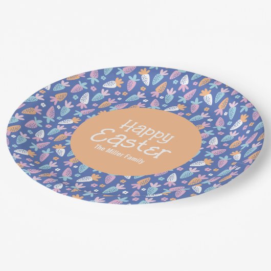 Niedliche Karotten mit Ostertext und -name Pappteller (Schrägansicht)