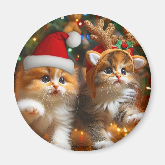 Niedliche Kätzchen mit dem Weihnachtsmann und Rent Magnet (Vorne)