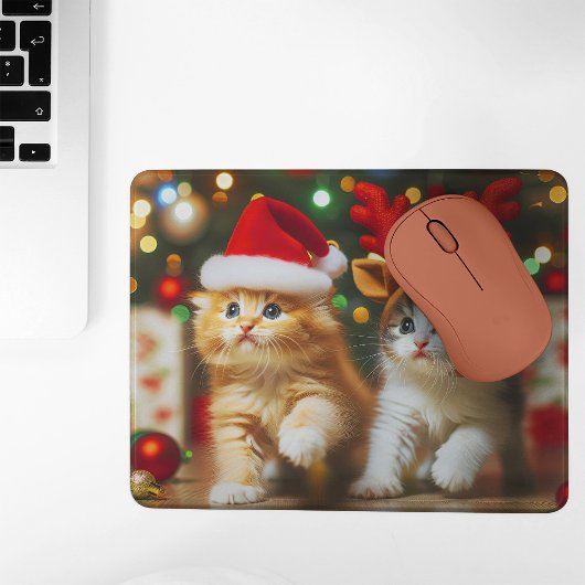 Niedliche Kätzchen mit dem Weihnachtsmann und Rent Mousepad