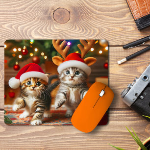 Niedliche Kätzchen mit dem Weihnachtsmann und Rent Mousepad