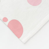 Niedliche Katze hat ein lächelndes Katzen-Muster Fleecedecke (Ecke)