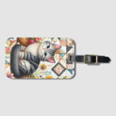 Niedliche Katze im Blumengeflecht Gepäckanhänger (Vorderseite (Horizontal))