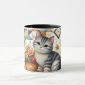 Niedliche Katze im Blumengeflecht Tasse (Zentrum)