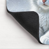 Niedliche Katze im Schnee Mousepad (Ecke)