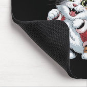 Niedliche Katze in Haikostüm mit Weihnachtsmannmüt Mousepad (Ecke)