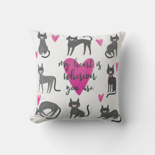 Niedliche Katze: Liebe als Illustration. Kissen