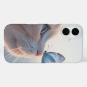 Niedliche Katze mit Butterfly iPhone 16 Hüllen (Rückseite (Horizontal))