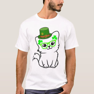 Niedliche Katze mit grüner irischer Brille für St T-Shirt