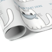 Niedliche Katze mit Preisfisch Geschenkpapier (Rolleneckpunkt)