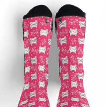 Niedliche Katze mit rosa Socken | Adortable Feline