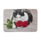 Niedliche Katze mit rote Rose Badematte (Vorderseite)