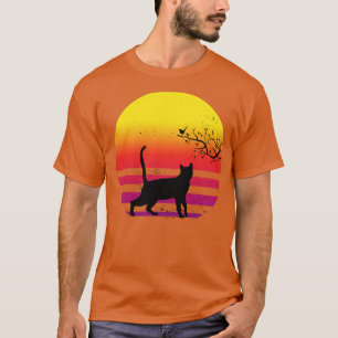 Niedliche Katzen beobachten Vögel auf Bäumen Vinta T-Shirt