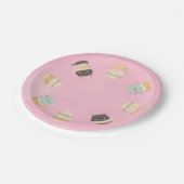 Niedliche Katzen in Bechern auf rosa Untergrund Pappteller (Schrägansicht)