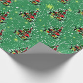 Niedliche Katzen in Sweatern formen Weihnachtsbaum Geschenkpapier (Ecke)