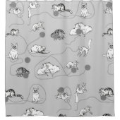 Niedliche Katzen spielen und ein schwaches Muster Duschvorhang (Vorderseite)