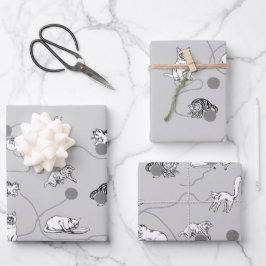 Niedliche Katzen spielen und ein schwaches Muster  Geschenkpapier Set
