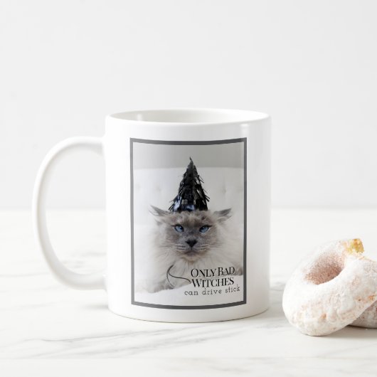 Niedliche Katzenjacke nur mit Rücken der Zähne Kaffeetasse (Mit Donut)