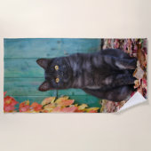 Niedliche Katzenkätzchen mit roten Blätter Blaue T Strandtuch (Vorderseite)