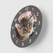 Niedliche Katzenkatze Personalisierte Uhr (Winkel)